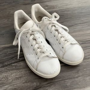 Adidas Stan Smith leather sneakers all white.